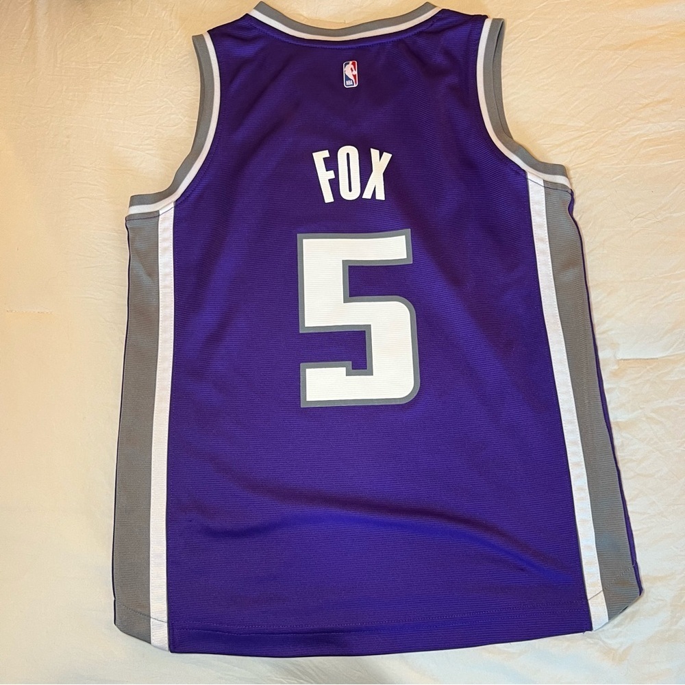 Sacramento Kings SAC Fanatics #5 Fox Basketball Jersey Youth Medium Purple